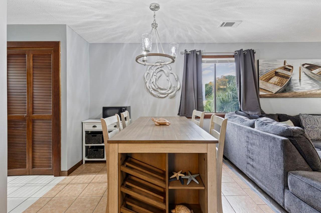 Spacious Modern Condo - 1St Floor - One Block To The Beach Мертл-Біч Екстер'єр фото